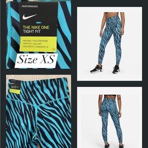 NEW NIKE ONE 7/8 TIGHT